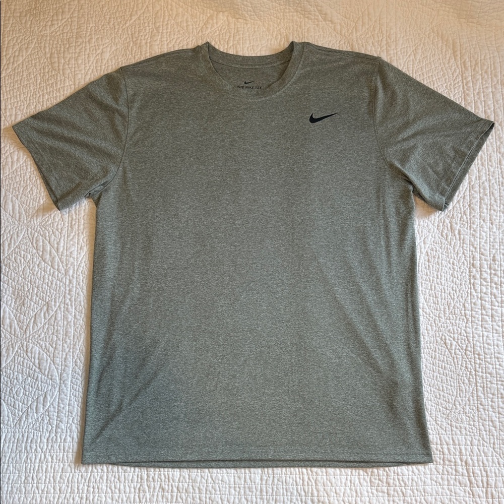 Nike Men's Heather Gray Short Sleeve Dri-Fit Tee Size XL